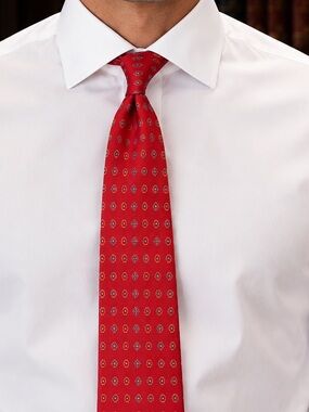 Isaia Orange Red Seven-Fold Silk Tie with Repeating Medallions